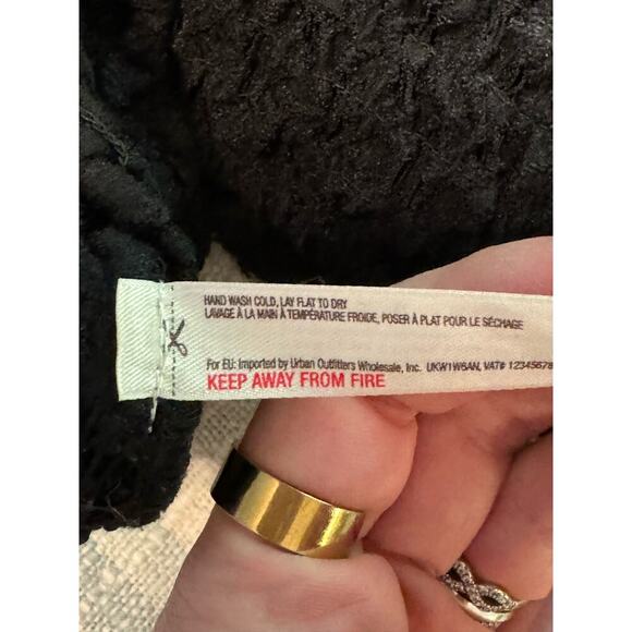 Black free people bralette size xs/small PTP: 12”-14.24” - Picture 5 of 5